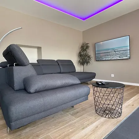 Living * ויאנה דו קסטלו